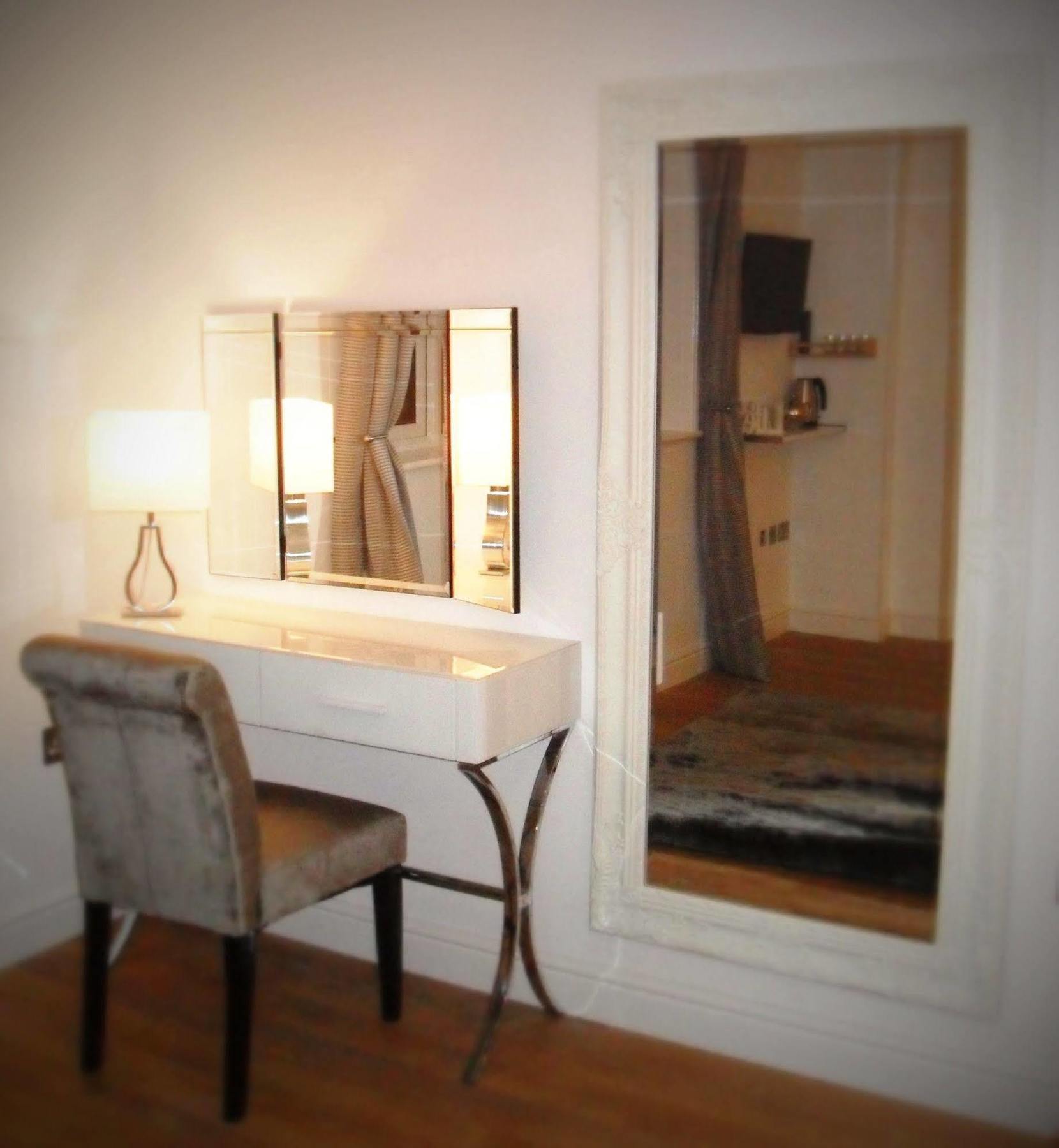 קלית'רו Fifty One And A Half Boutique B&B מראה חיצוני תמונה